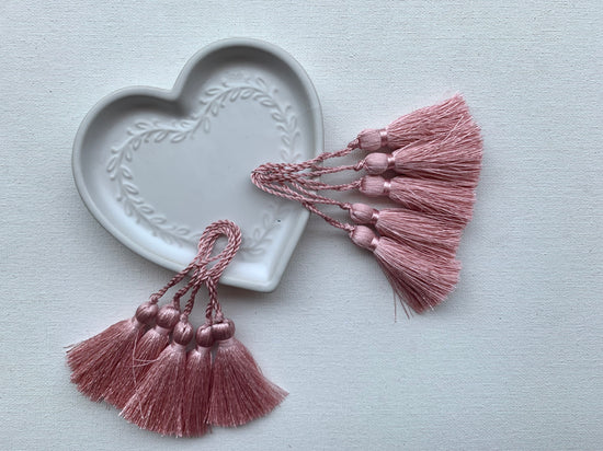 Load image into Gallery viewer, Tassels - Set of 10
