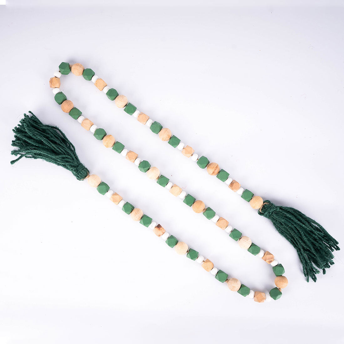 Load image into Gallery viewer, Green &amp;amp; White Garland
